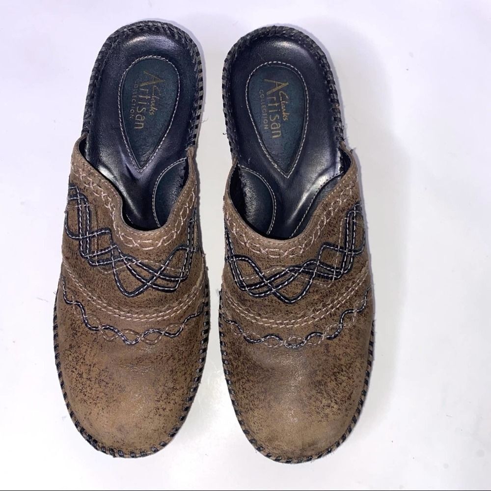 Clarks Artisan Collection Distressed Leather Boho Clogs Womenβs Size 8.5 M !